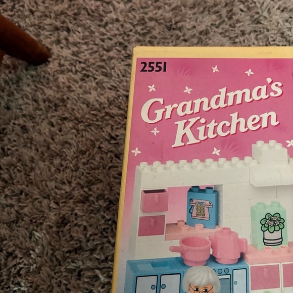 LEGO 2551 - Duplo: Playhouse - Grandma's Kitchen - 1992 - with Original Box - Picture 3 of 8